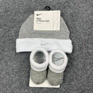 Nike Baby Beanie Hat and Booties 2-Piece Set 0-6 Months Grey White Swoosh NWT